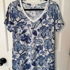LuLaRoe Christy T Blue and White Floral Short Sleeve Top